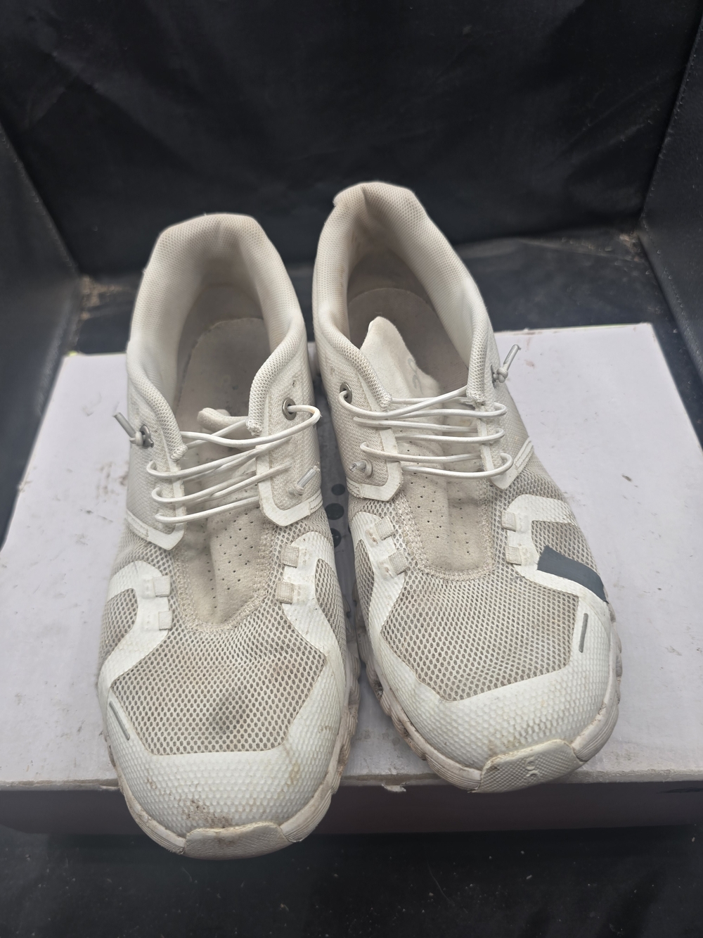 Men's Breathable White Mesh Sneakers with Subtle Gray Detail